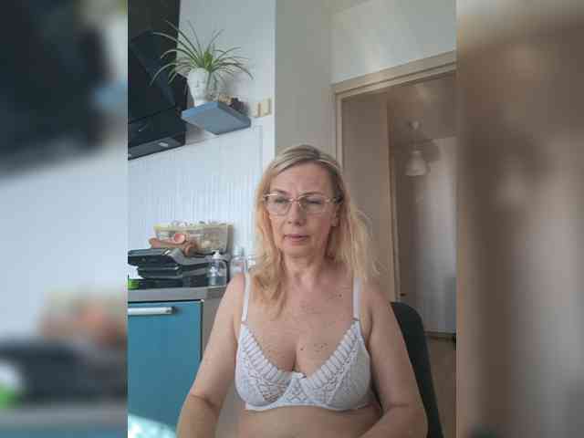 ShiningMILF webcam