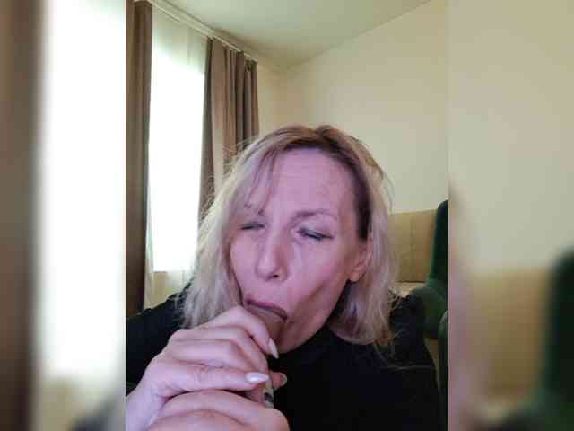 ShiningMILF