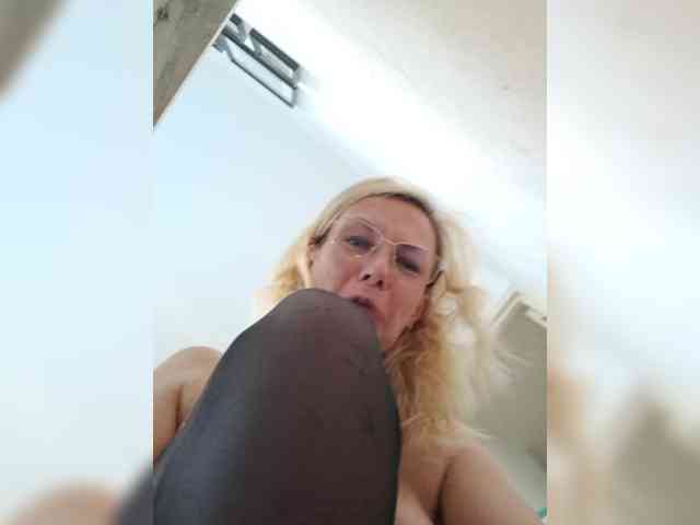 ShiningMILF webcam