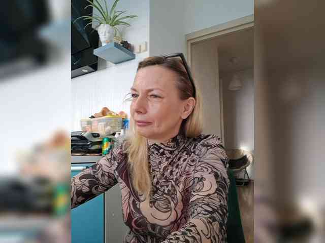 ShiningMILF