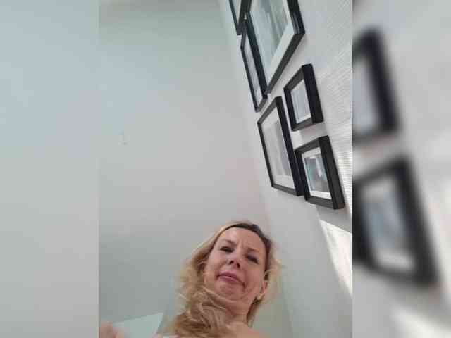 ShiningMILF Sex Cam Show
