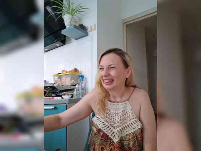 ShiningMILF Sex Cam Show