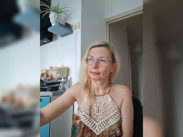 ShiningMILF