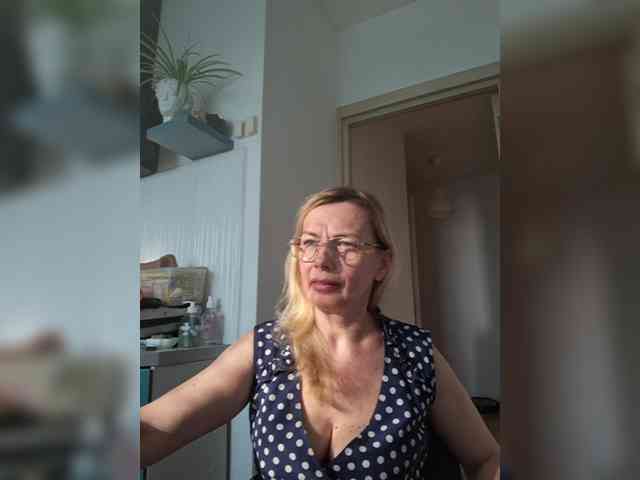 ShiningMILF Sex Cam Show