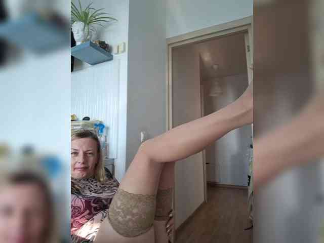 ShiningMILF webcam