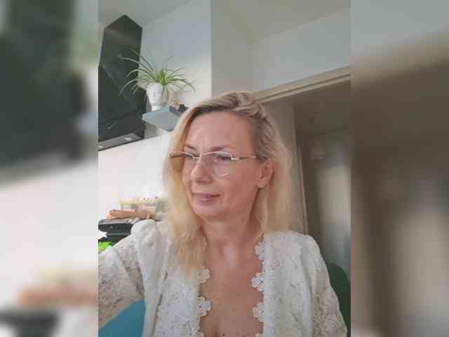 ShiningMILF