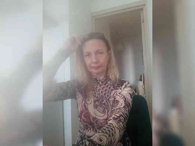 ShiningMILF