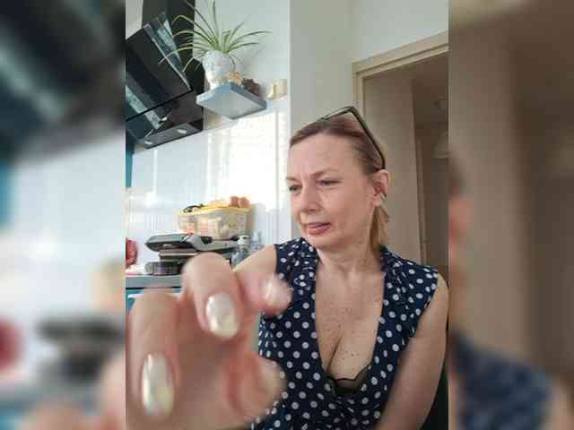 ShiningMILF webcam