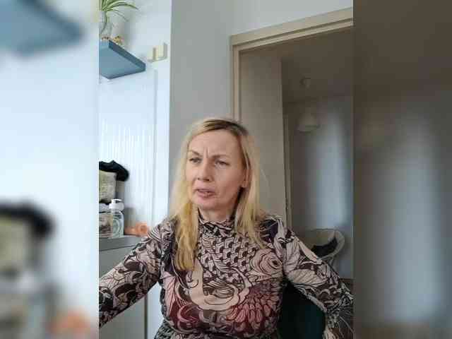 ShiningMILF webcam