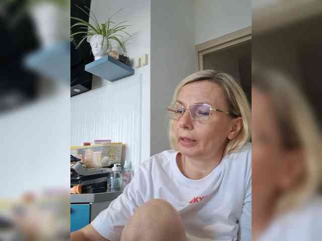 ShiningMILF webcam