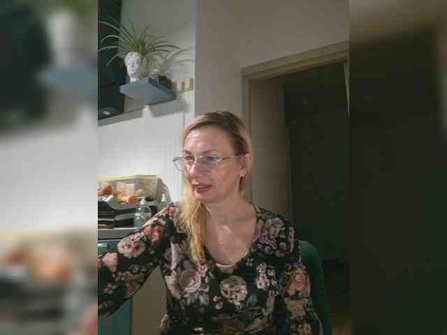 ShiningMILF Sex Cam Show