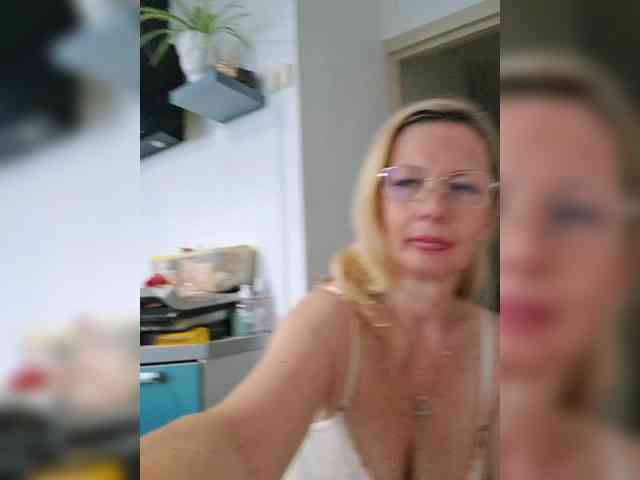 ShiningMILF webcam