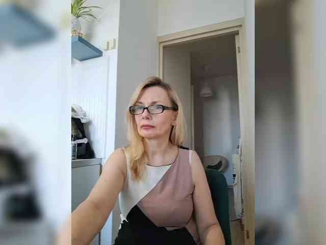 ShiningMILF webcam