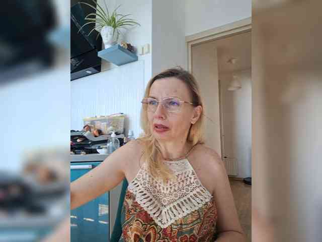 ShiningMILF webcam
