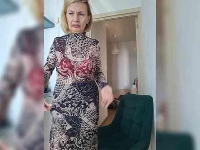 ShiningMILF webcam