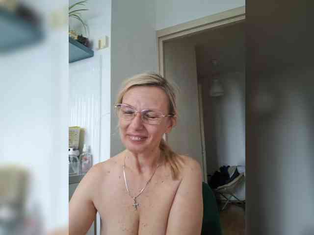 ShiningMILF webcam
