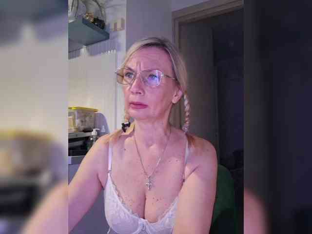 ShiningMILF webcam