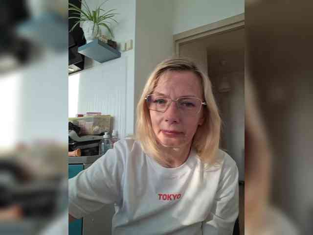 ShiningMILF ShiningMILF