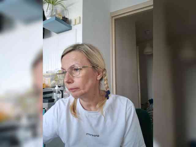 ShiningMILF webcam