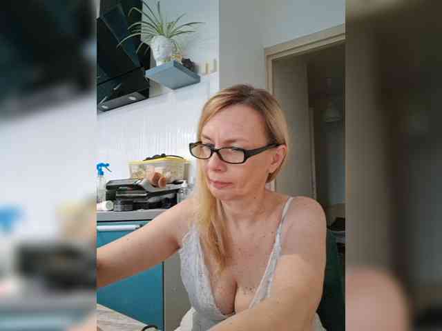 ShiningMILF ShiningMILF