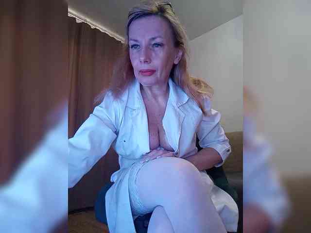 ShiningMILF webcam