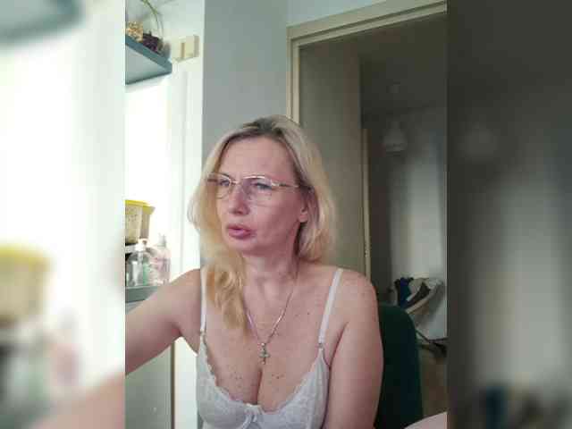 ShiningMILF webcam