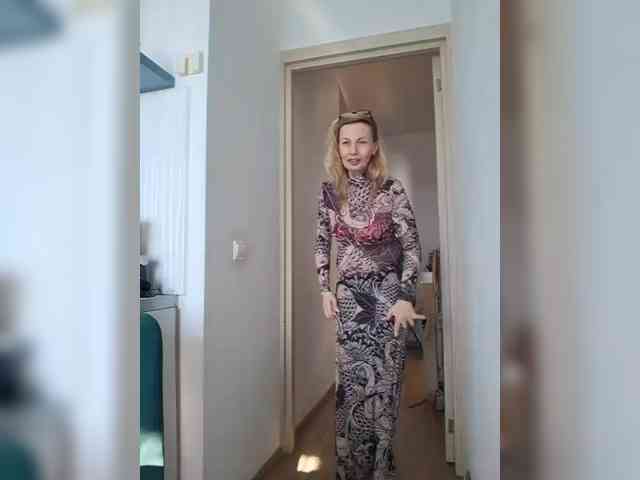 ShiningMILF webcam