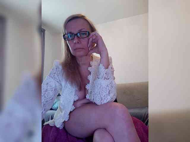 ShiningMILF webcam