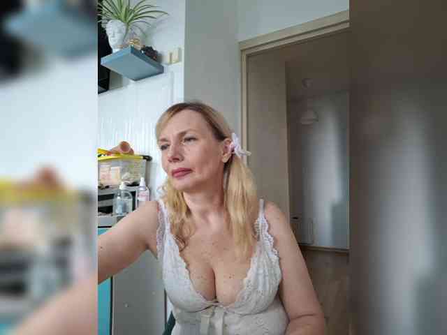 ShiningMILF Sex Cam Show