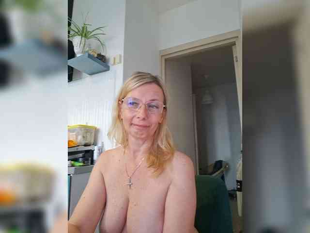 ShiningMILF