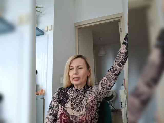 ShiningMILF ShiningMILF