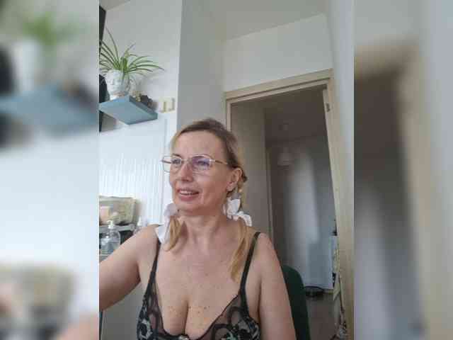 ShiningMILF ShiningMILF