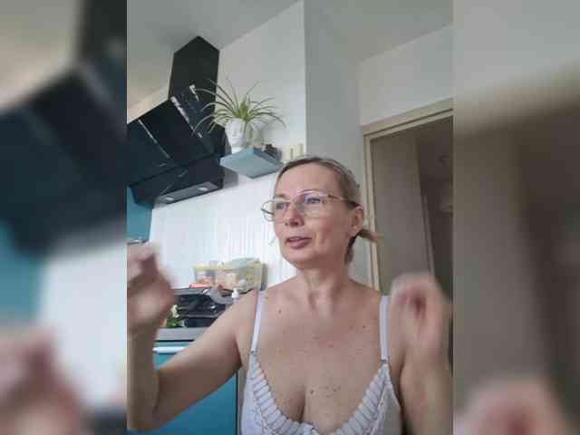 ShiningMILF webcam