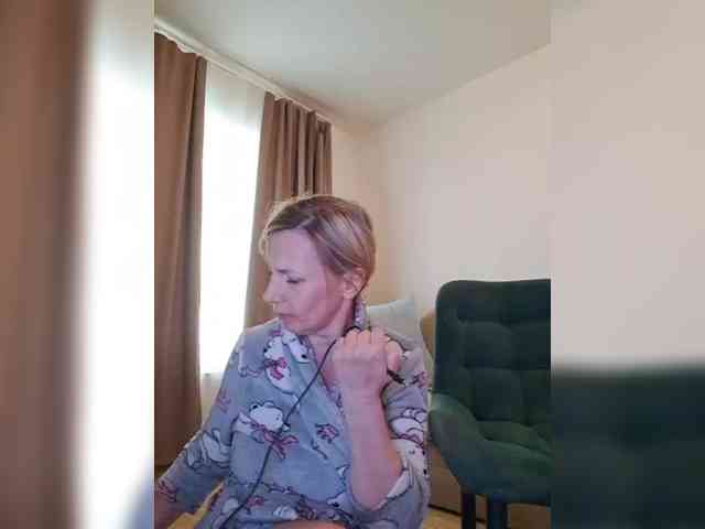 ShiningMILF webcam