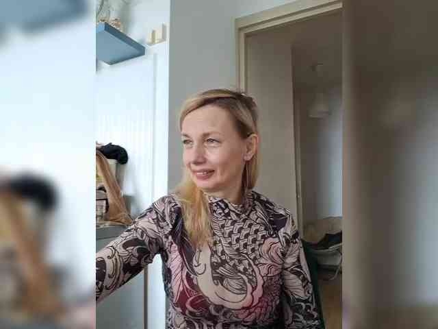 ShiningMILF webcam