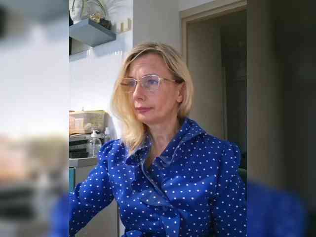 ShiningMILF webcam