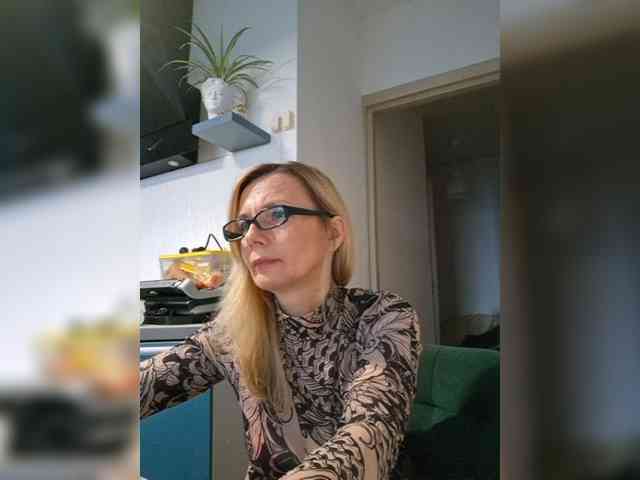 ShiningMILF webcam