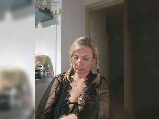 ShiningMILF ShiningMILF