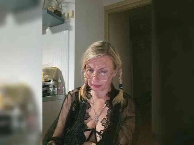 ShiningMILF