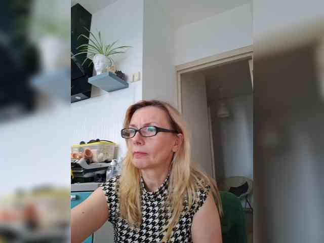 ShiningMILF webcam