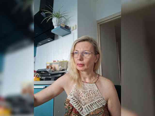 ShiningMILF webcam