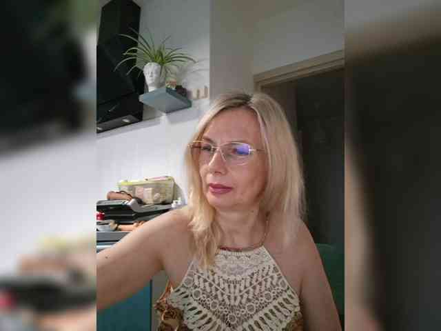 ShiningMILF webcam