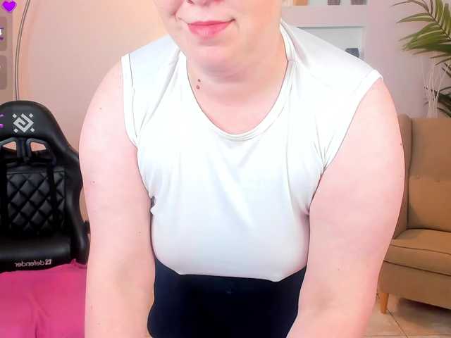ImKarolinaa live cam on BongaCams