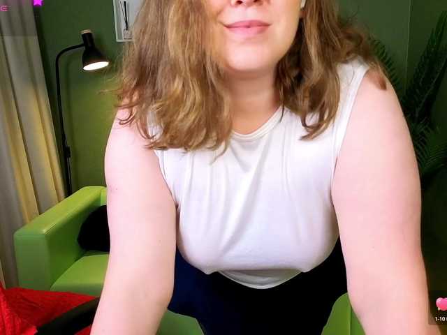 ImKarolinaa live webcam show