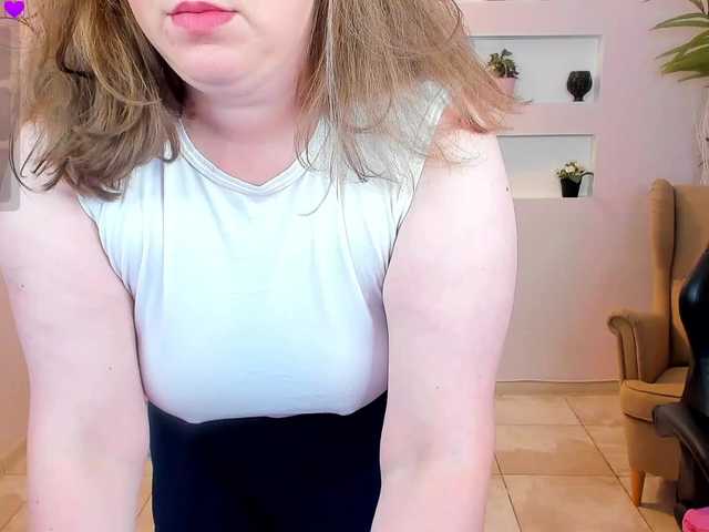 ImKarolinaa live cam on BongaCams