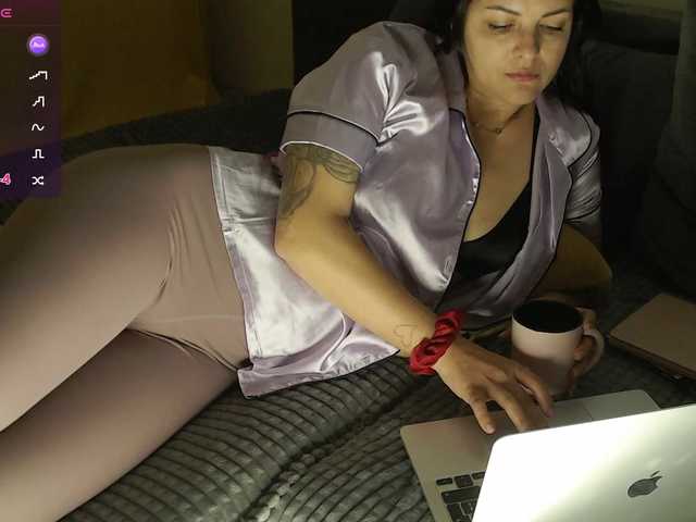 MayaClover's BongaCams show and profile