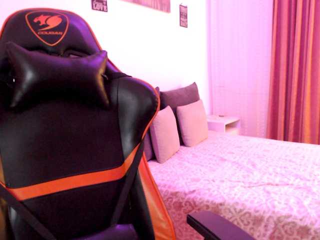 MayaClover live cam on BongaCams