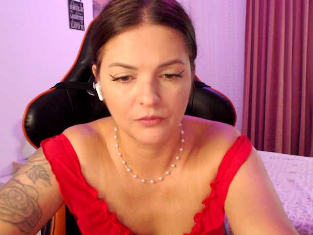 MayaClover live cam on BongaCams