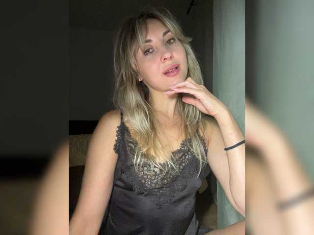 LunaSecret1 live cam on BongaCams