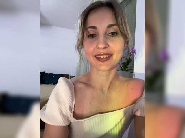 LunaSecret1's BongaCams show and profile